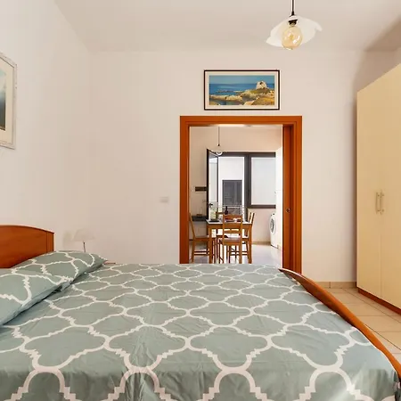 Casa Mare * San Cataldo (Apulia)
